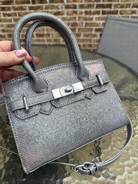 BRAND NEW Gray Designer-Look Handbag / Crossbody
